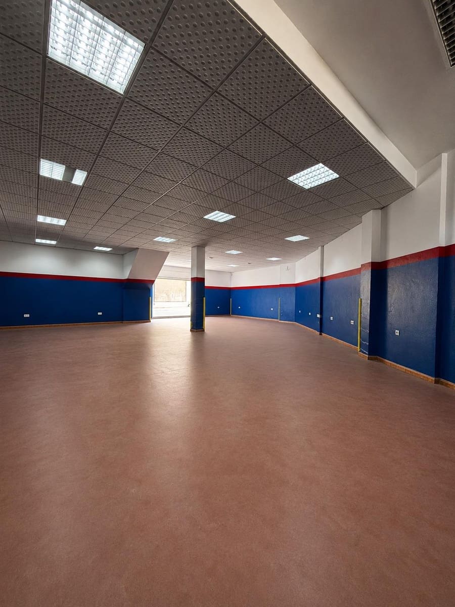 Kommersiell til salgs i Los Barrios - € 126 000 (Ref: 9884801)