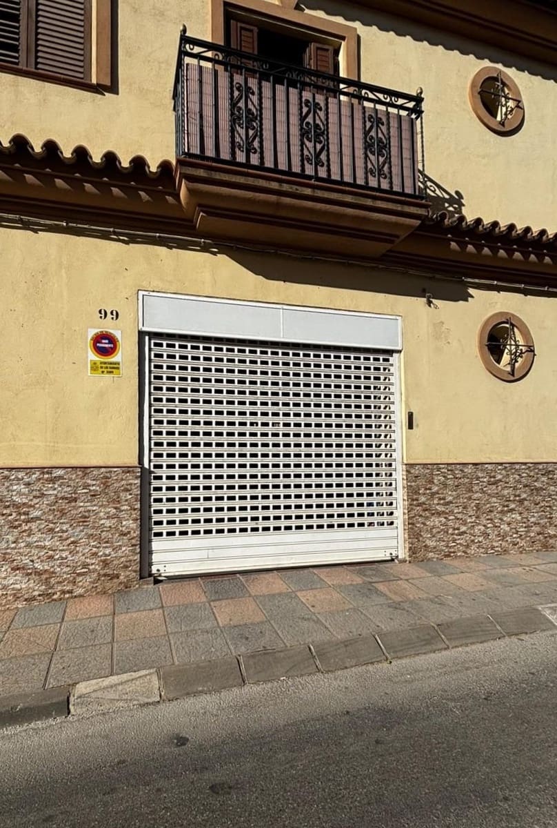 Kommersiell til salgs i Los Barrios - € 126 000 (Ref: 9884801)