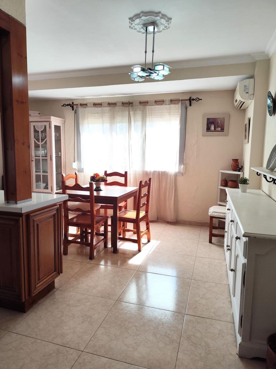 4 slaapkamer Flat te koop in Algeciras - € 206.000 (Ref: 9884802)