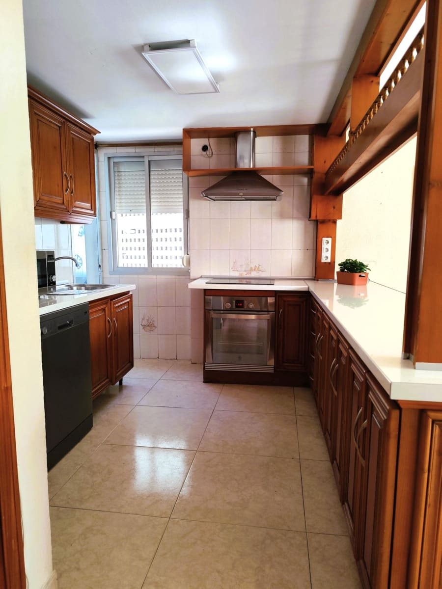 4 slaapkamer Flat te koop in Algeciras - € 206.000 (Ref: 9884802)