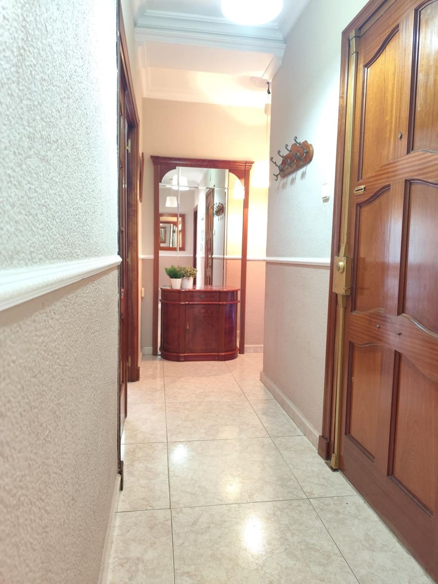 4 slaapkamer Flat te koop in Algeciras - € 206.000 (Ref: 9884802)