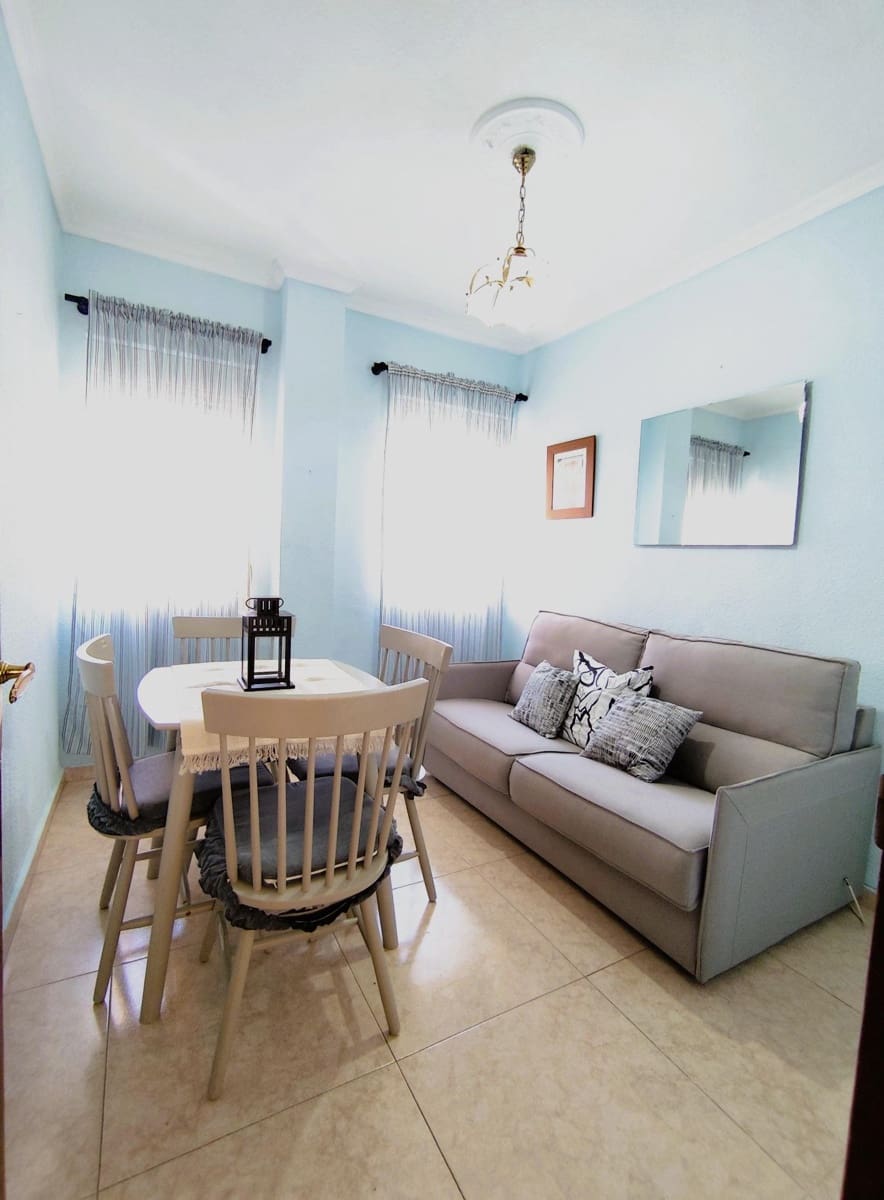 4 slaapkamer Flat te koop in Algeciras - € 206.000 (Ref: 9884802)