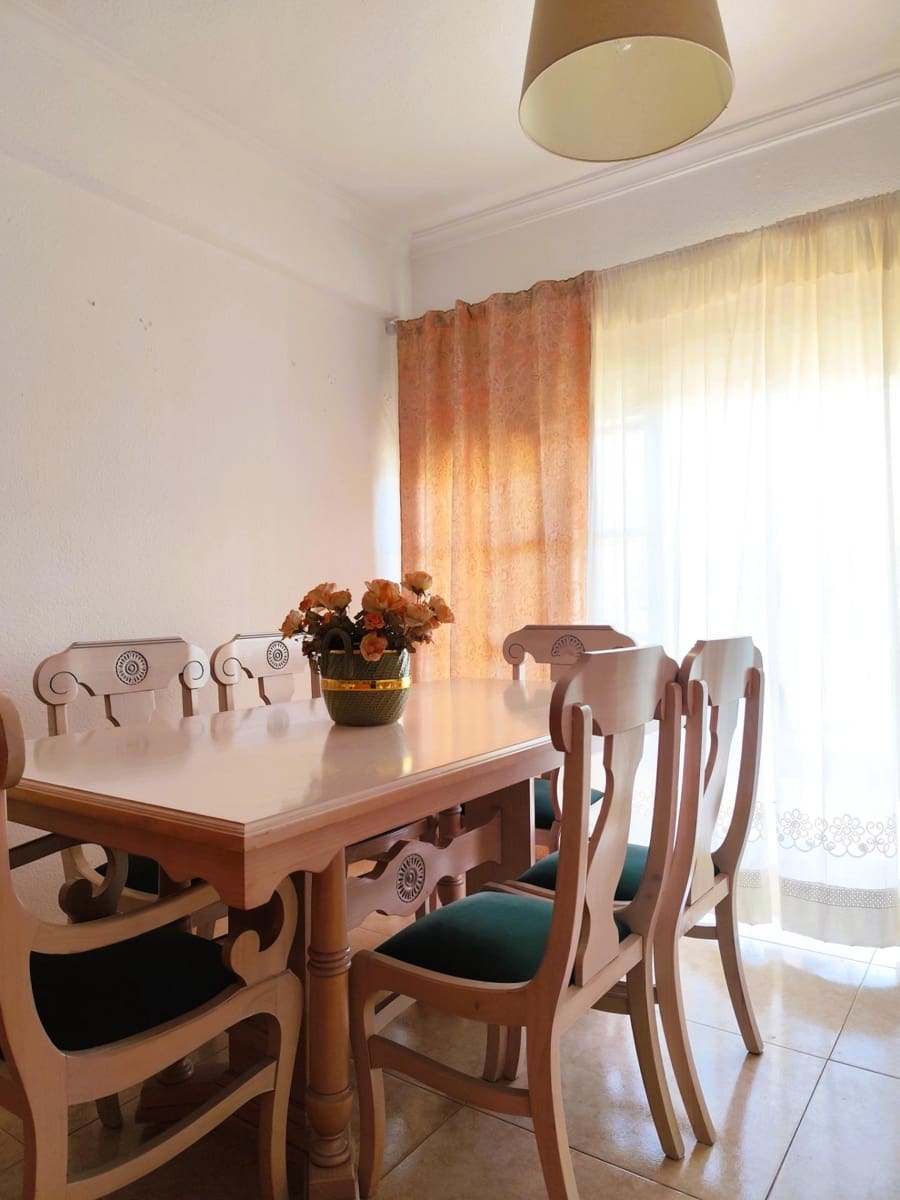 4 slaapkamer Flat te koop in Algeciras - € 206.000 (Ref: 9884802)