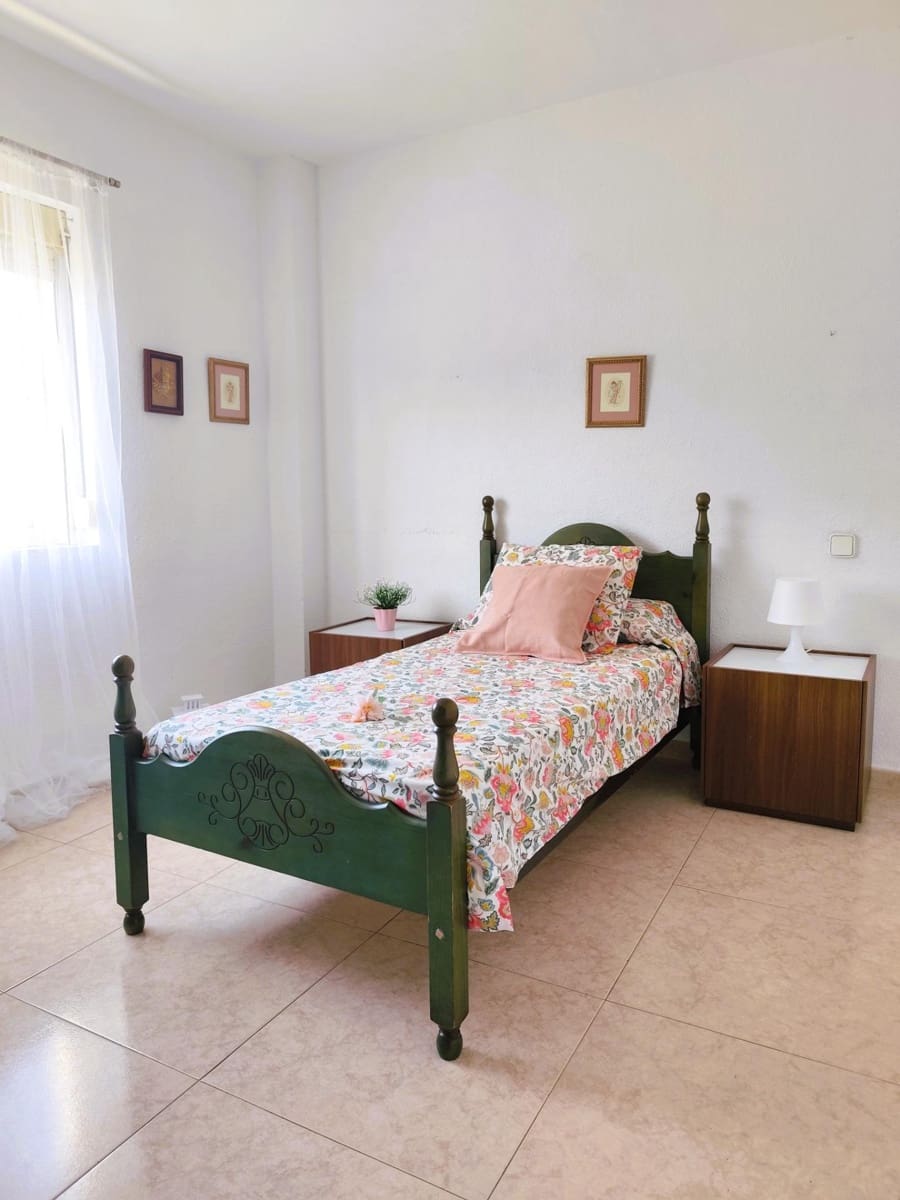 4 slaapkamer Flat te koop in Algeciras - € 206.000 (Ref: 9884802)