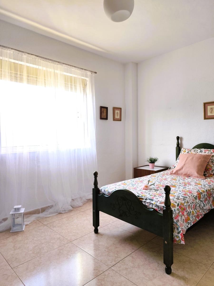 4 slaapkamer Flat te koop in Algeciras - € 206.000 (Ref: 9884802)