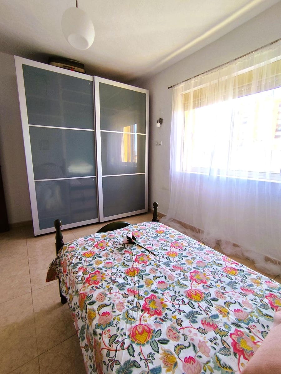 4 slaapkamer Flat te koop in Algeciras - € 206.000 (Ref: 9884802)