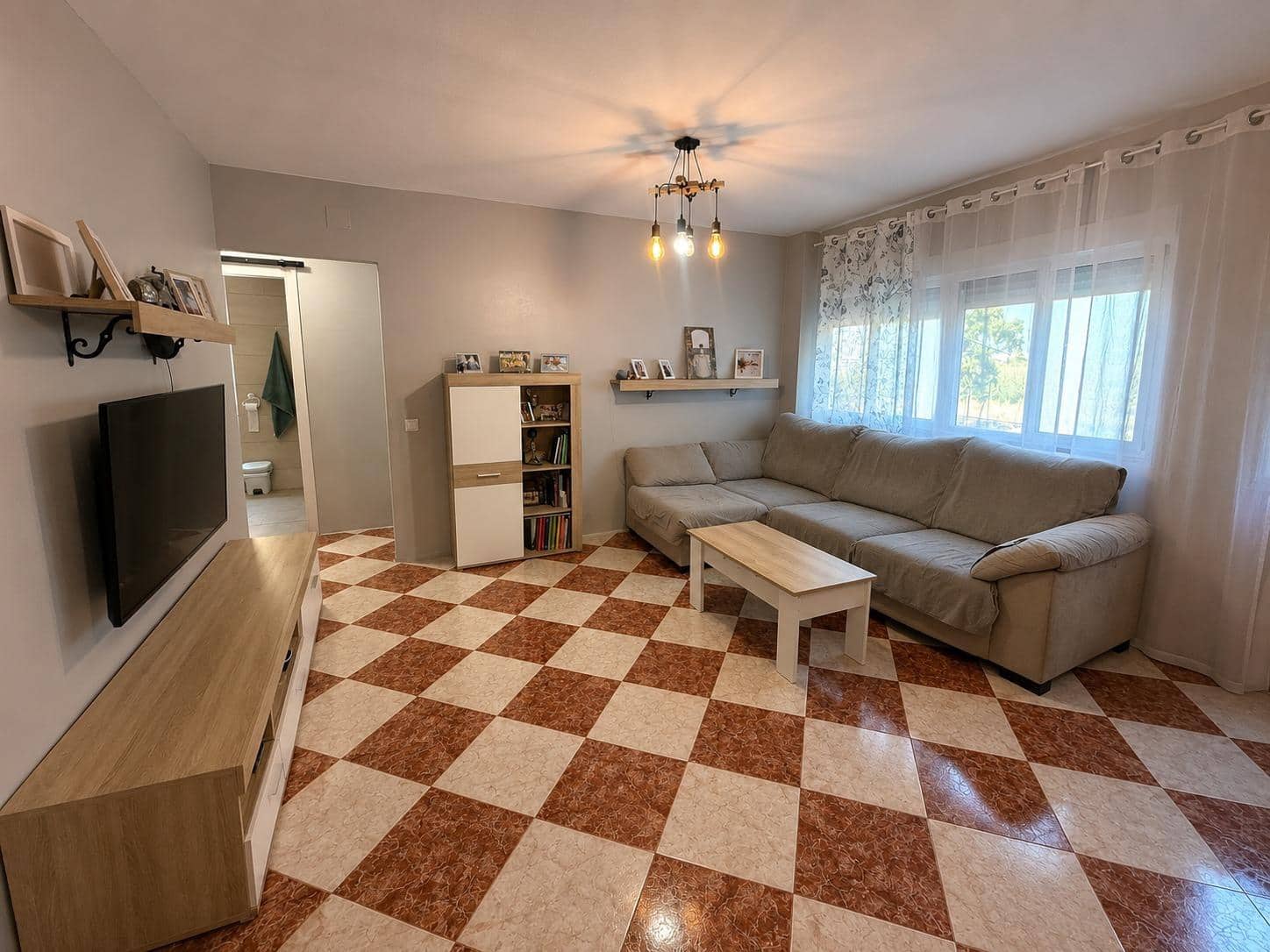 3 bedroom Flat for sale in La Linea de la Concepcion - € 162,900 (Ref: 9892369)