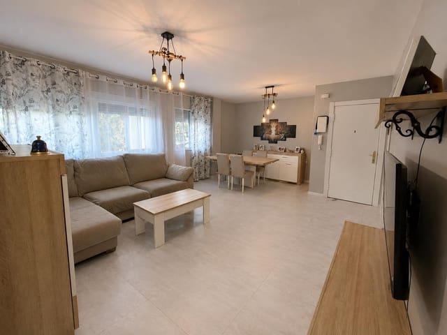 3 bedroom Flat for sale in La Línea de la Concepción - € 165,000 (Ref: 9892369)