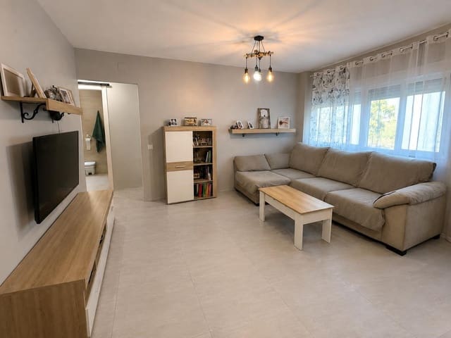 3 bedroom Flat for sale in La Línea de la Concepción - € 165,000 (Ref: 9892369)