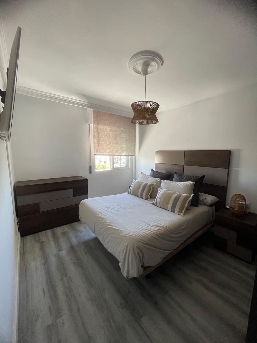 3 bedroom Flat for sale in Algeciras with garage - € 171,000 (Ref: 9896334)