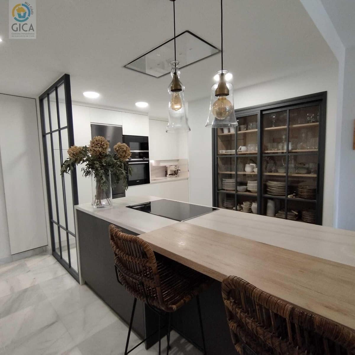 3 bedroom Flat for sale in Algeciras - € 233,000 (Ref: 9898691)