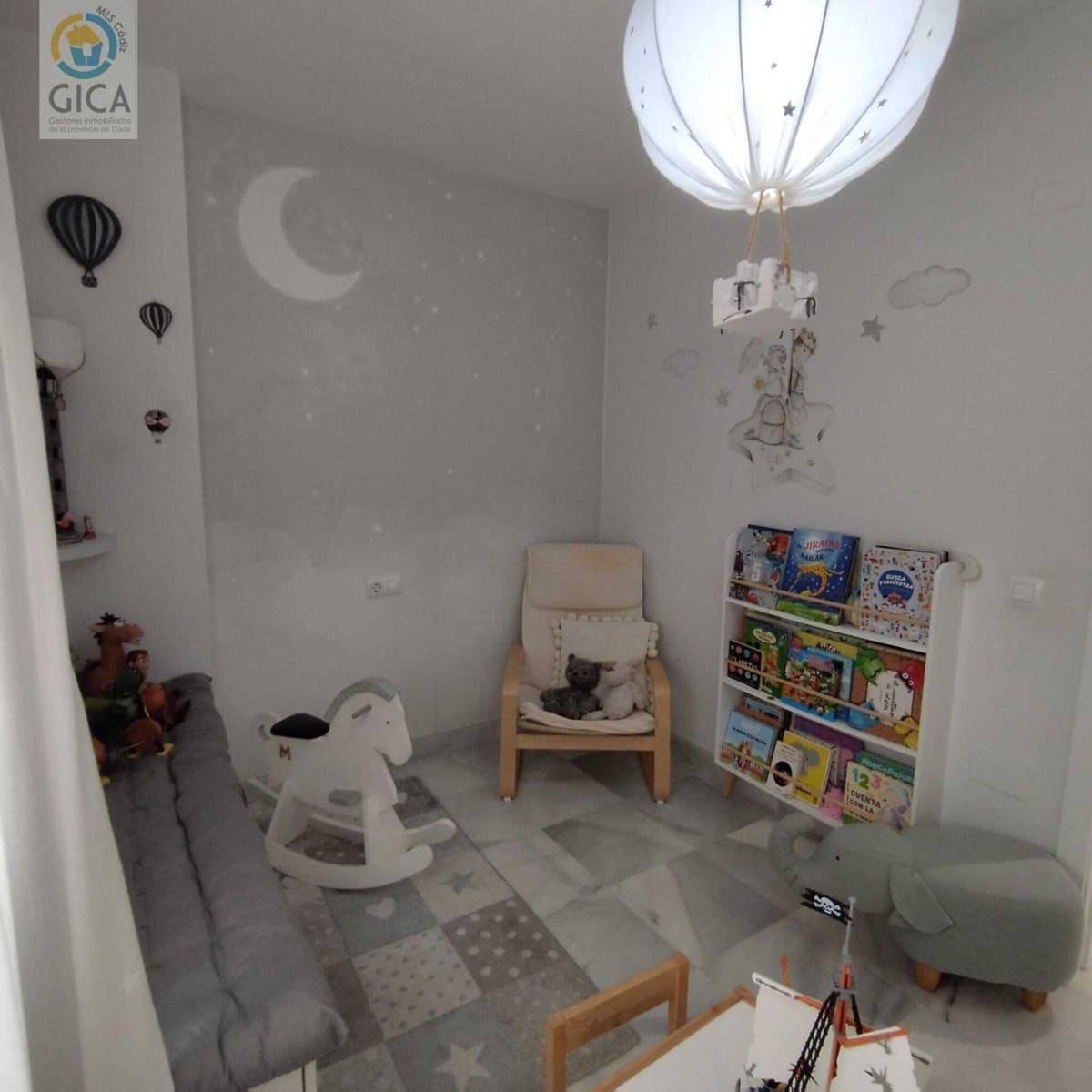 3 bedroom Flat for sale in Algeciras - € 233,000 (Ref: 9898691)