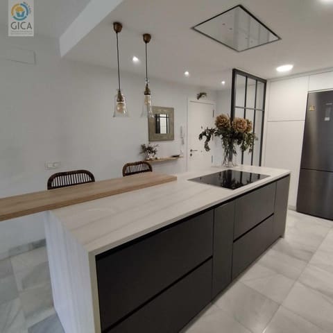 3 bedroom Flat for sale in Algeciras - € 233,000 (Ref: 9898691)