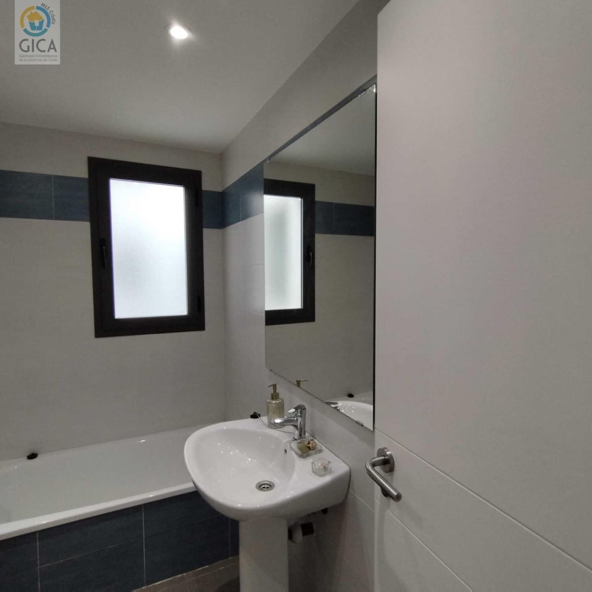 3 bedroom Flat for sale in Algeciras - € 233,000 (Ref: 9898691)