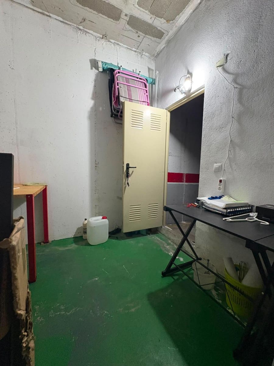 3 bedroom Flat for sale in Algeciras - € 262,000 (Ref: 9898692)