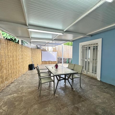 3 sovrum Lägenhet till salu i La Línea de la Concepción - 318 000 € (Ref: 9911058)