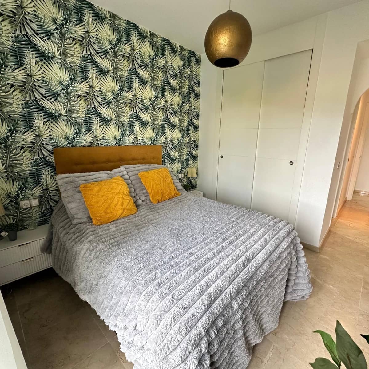 3 sovrum Lägenhet till salu i La Linea de la Concepcion - 318 000 € (Ref: 9911058)