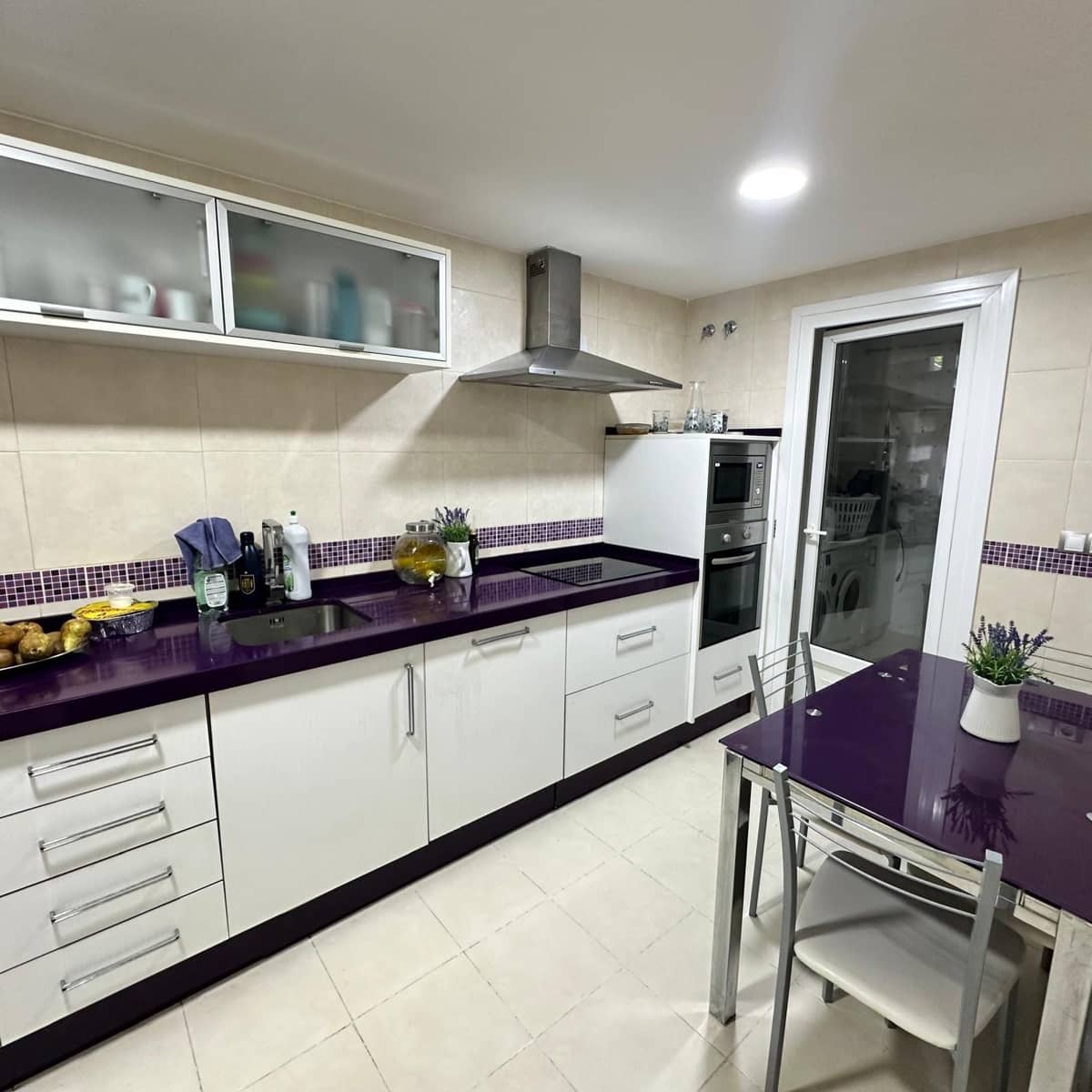 3 bedroom Apartment for sale in La Linea de la Concepcion - € 318,000 (Ref: 9911058)
