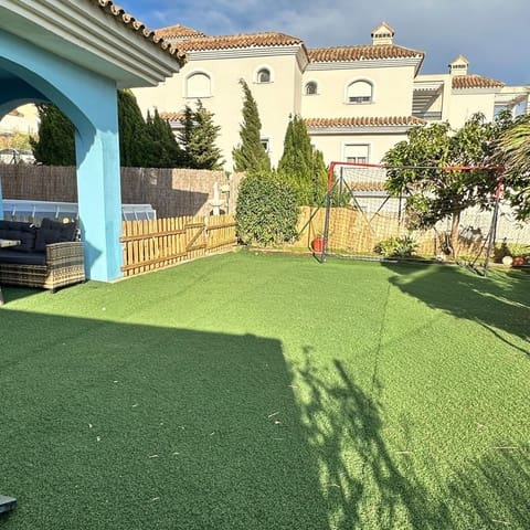 3 slaapkamer Appartement te koop in La Línea de la Concepción - € 318.000 (Ref: 9911058)