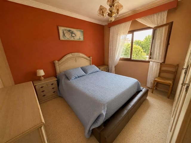 4 slaapkamer Flat te koop in La Línea de la Concepción - € 195.000 (Ref: 9920426)