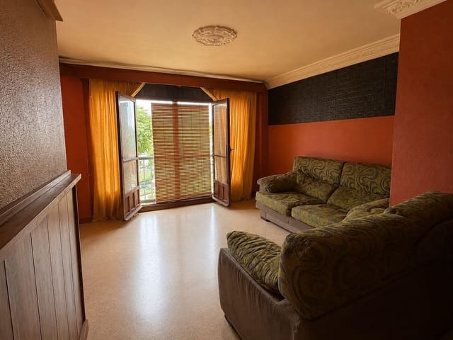 4 slaapkamer Flat te koop in La Línea de la Concepción - € 195.000 (Ref: 9920426)