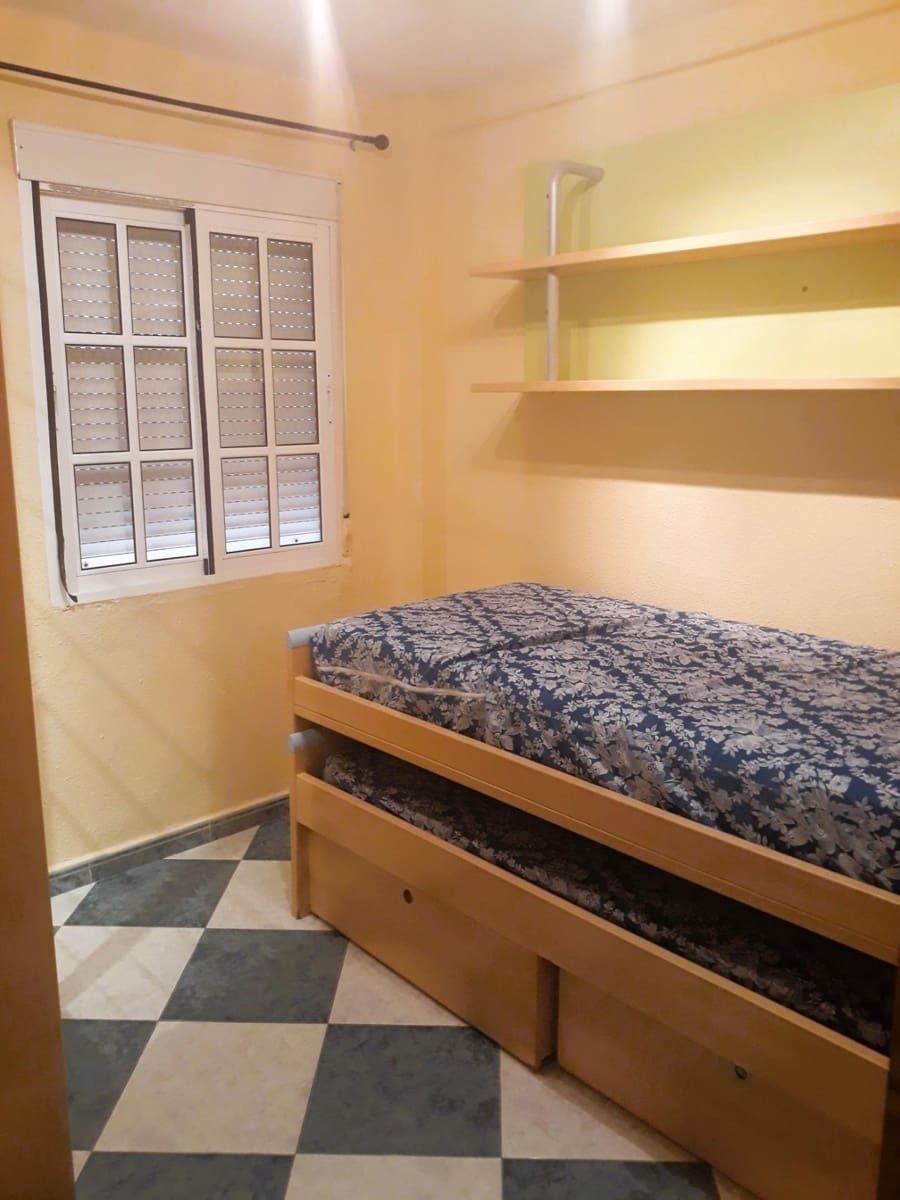 3 soveværelse Lejlighed til salg i Algeciras - € 125.000 (Ref: 9936404)