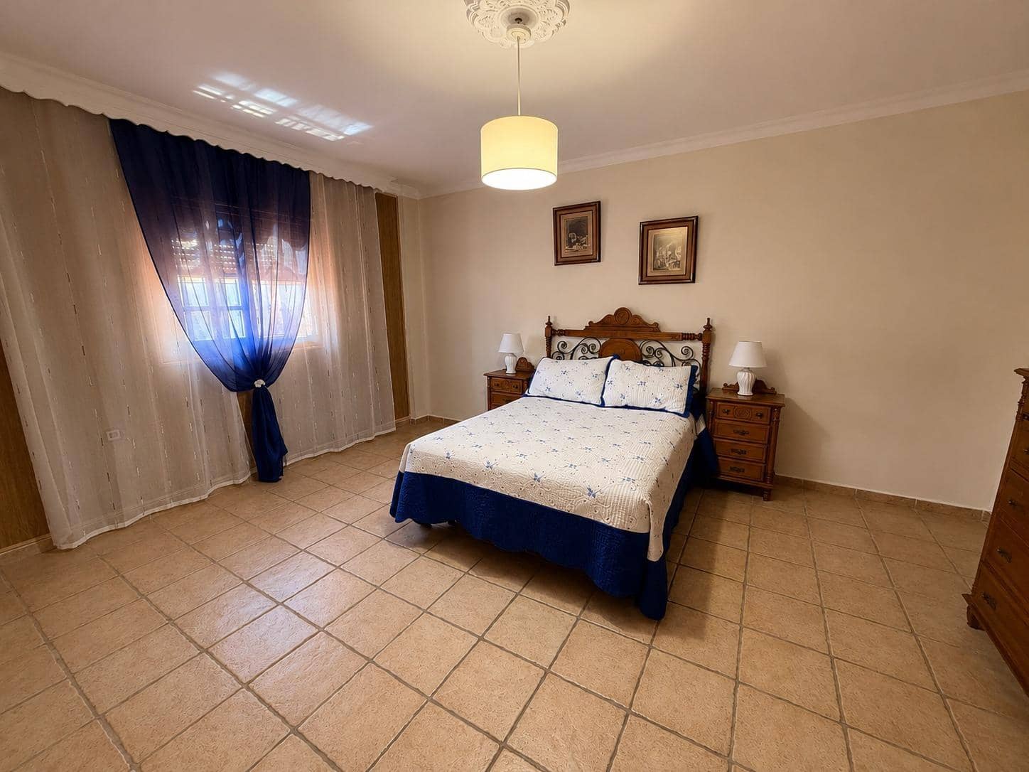3 slaapkamer Villa te koop in La Linea de la Concepcion met zwembad garage - € 565.000 (Ref: 9939971)