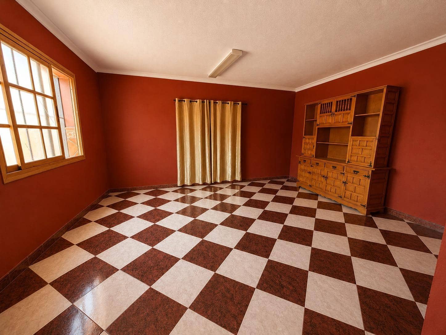 3 slaapkamer Villa te koop in La Linea de la Concepcion met zwembad garage - € 565.000 (Ref: 9939971)