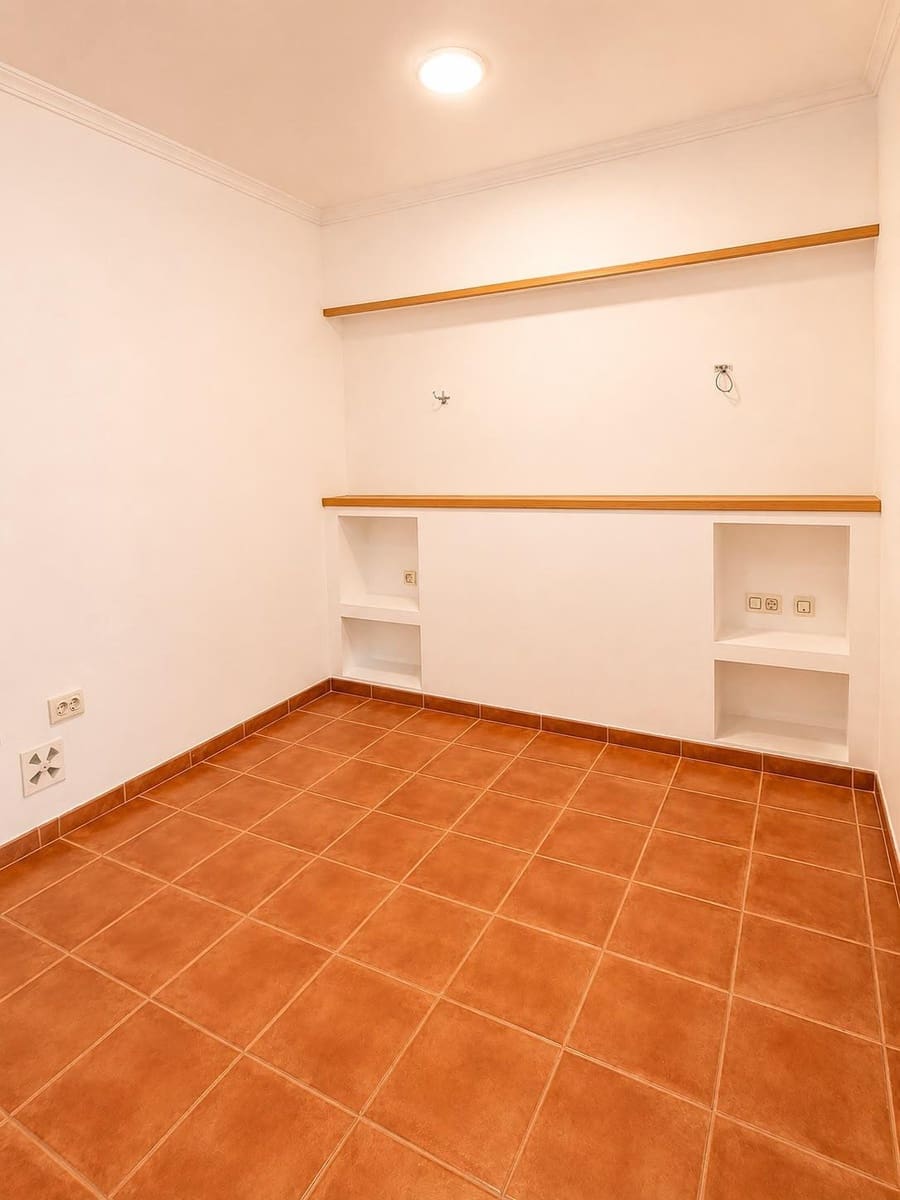 3 Zimmer Haus zu verkaufen in Algeciras mit Pool - 292.000 € (Ref: 9942526)