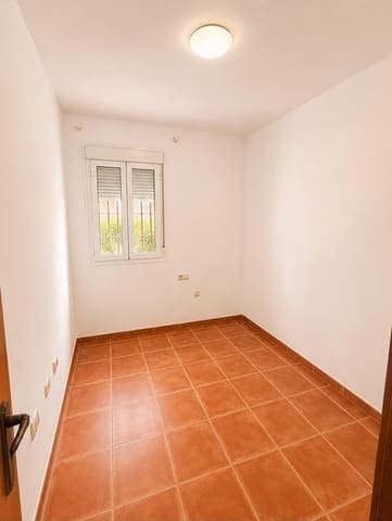 3 Zimmer Haus zu verkaufen in Algeciras mit Pool - 292.000 € (Ref: 9942526)