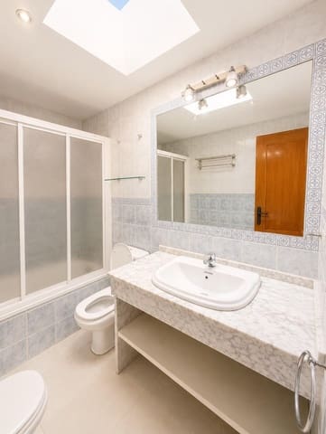 3 Zimmer Haus zu verkaufen in Algeciras mit Pool - 292.000 € (Ref: 9942526)