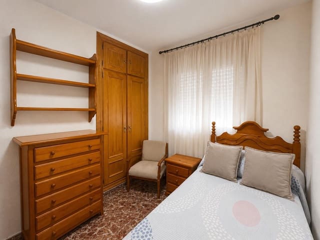 3 Zimmer Wohnung zu verkaufen in La Línea de la Concepción - 195.000 € (Ref: 9966663)
