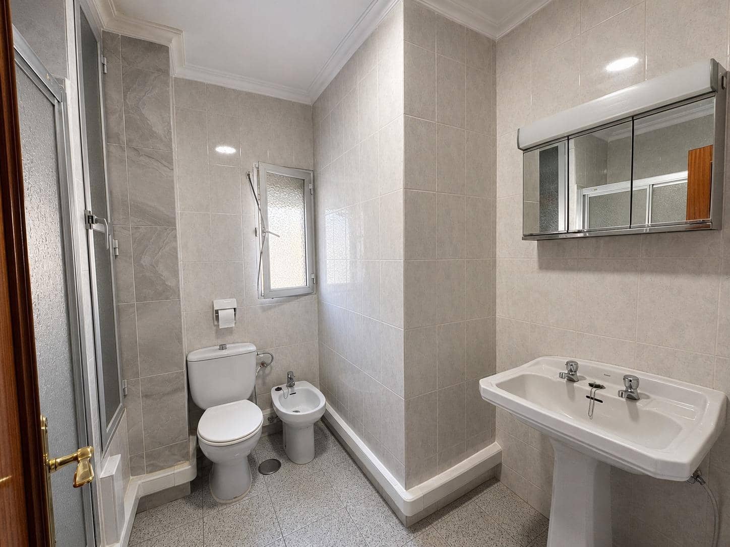 3 soverom Leilighet til salgs i La Linea de la Concepcion - € 195 000 (Ref: 9966663)
