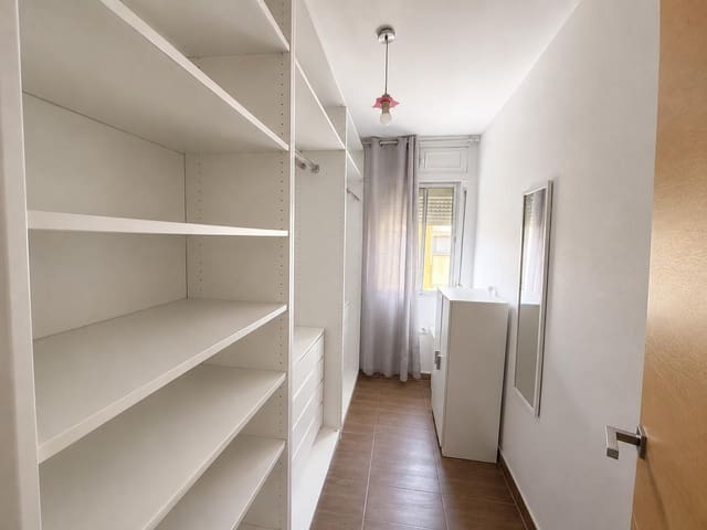 3 makuuhuone Asunto myytävänä paikassa La Línea de la Concepción - 141 000 € (Ref: 9966664)