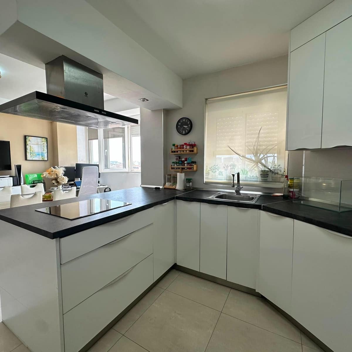 2 Zimmer Wohnung zu verkaufen in La Linea de la Concepcion - 180.000 € (Ref: 9997130)