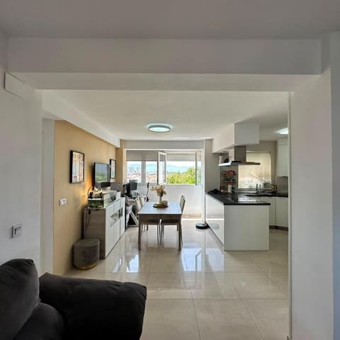 2 Zimmer Wohnung zu verkaufen in La Línea de la Concepción - 180.000 € (Ref: 9997130)