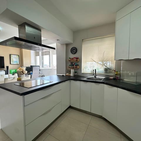 2 Zimmer Wohnung zu verkaufen in La Línea de la Concepción - 180.000 € (Ref: 9997130)
