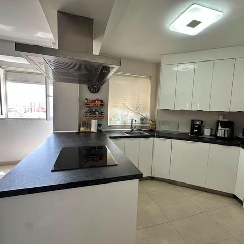 2 Zimmer Wohnung zu verkaufen in La Línea de la Concepción - 180.000 € (Ref: 9997130)