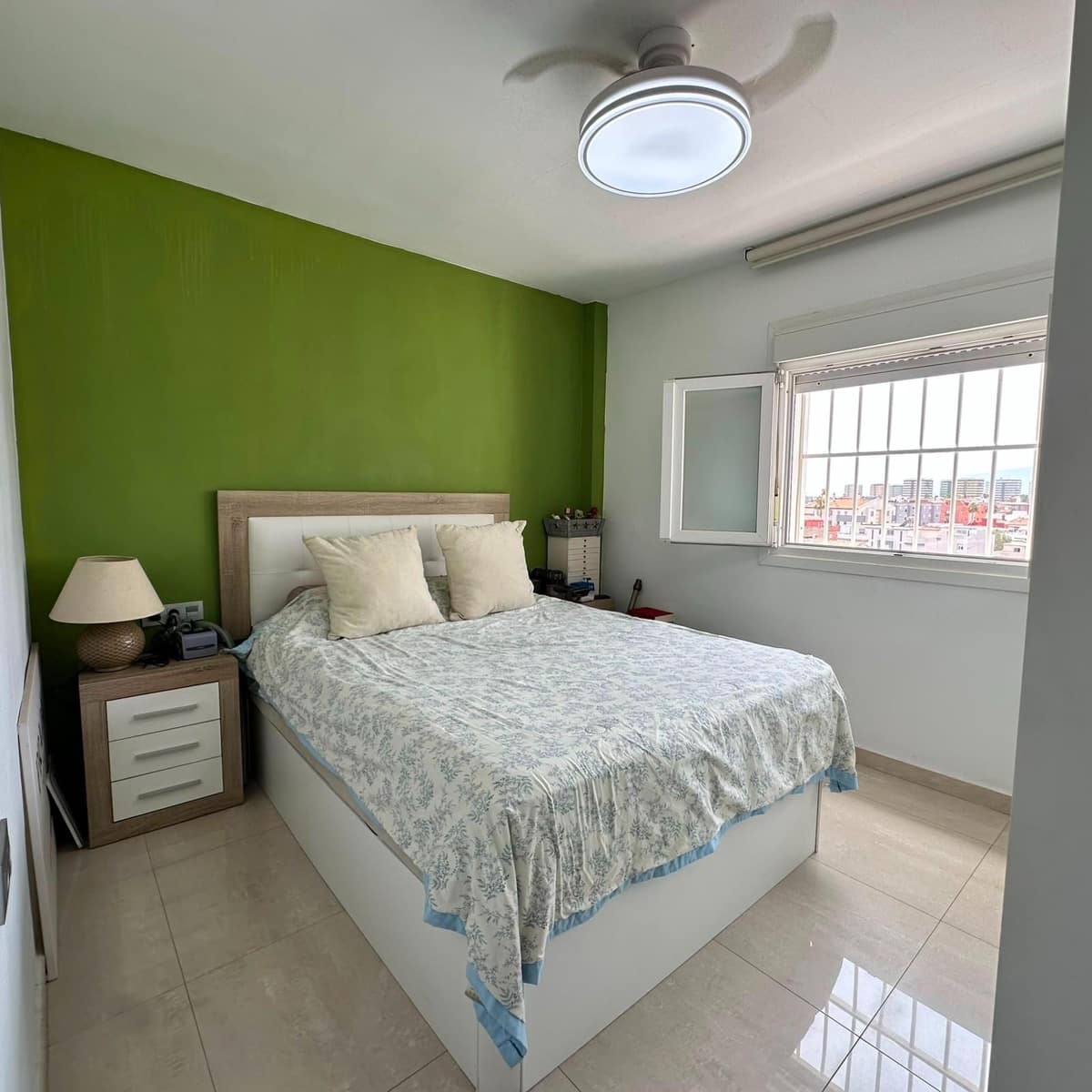 2 Zimmer Wohnung zu verkaufen in La Linea de la Concepcion - 180.000 € (Ref: 9997130)