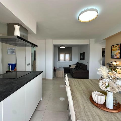 2 Zimmer Wohnung zu verkaufen in La Línea de la Concepción - 180.000 € (Ref: 9997130)