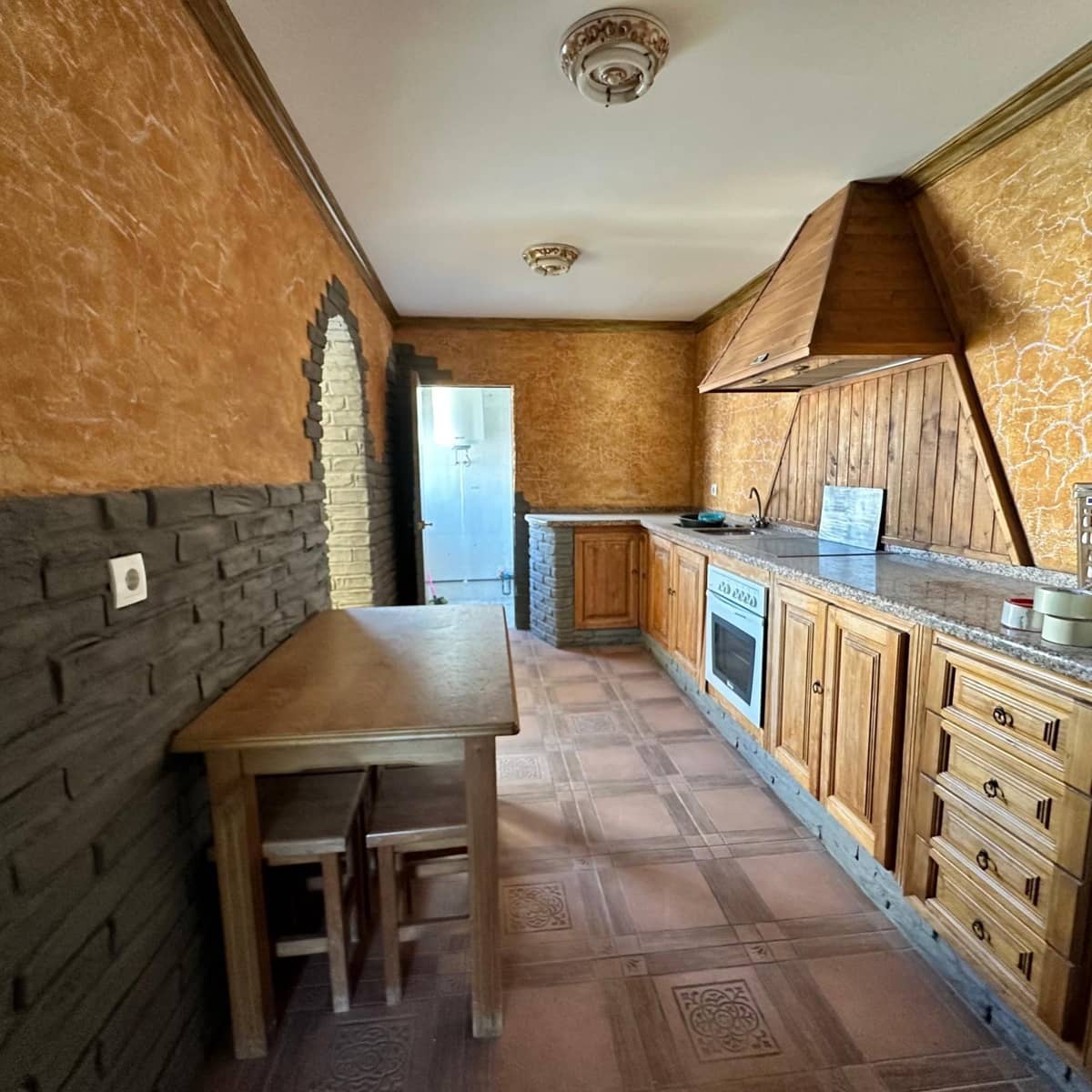 3 bedroom Flat for sale in La Linea de la Concepcion - € 138,000 (Ref: 9998812)