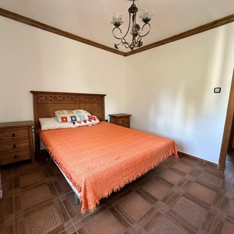 3 bedroom Flat for sale in La Línea de la Concepción - € 138,000 (Ref: 9998812)