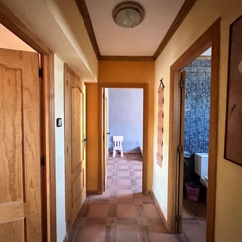 3 bedroom Flat for sale in La Línea de la Concepción - € 138,000 (Ref: 9998812)