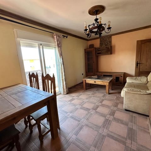 3 bedroom Flat for sale in La Línea de la Concepción - € 138,000 (Ref: 9998812)
