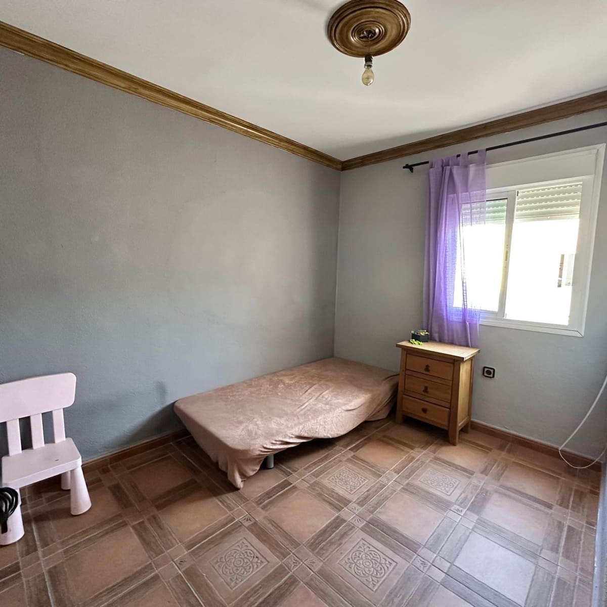 3 bedroom Flat for sale in La Linea de la Concepcion - € 138,000 (Ref: 9998812)