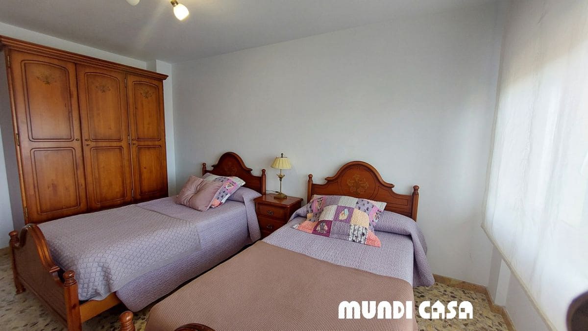 4 bedroom Flat for sale in Rianxo - € 120,000 (Ref: 10020300)