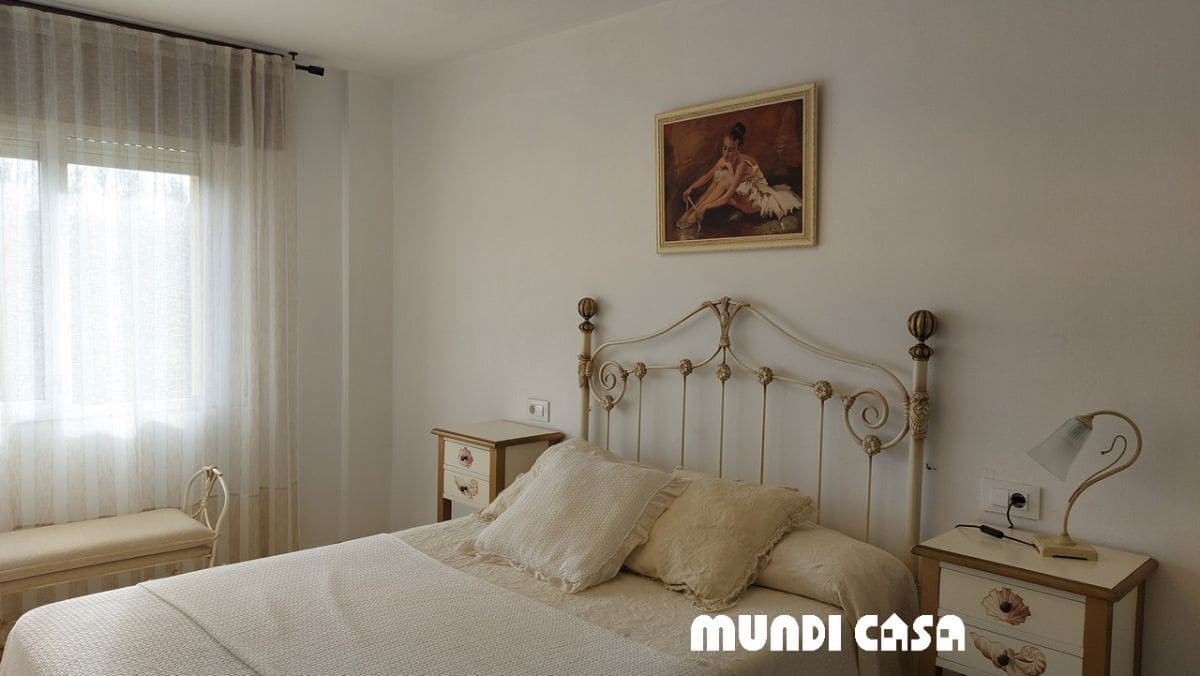 4 bedroom Flat for sale in Rianxo - € 120,000 (Ref: 10020300)