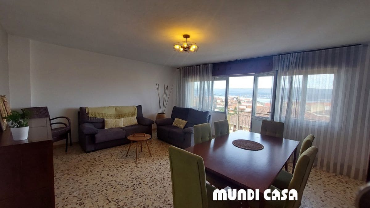 4 bedroom Flat for sale in Rianxo - € 120,000 (Ref: 10020300)