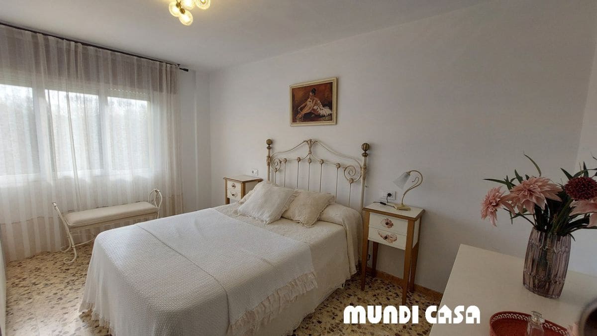 4 bedroom Flat for sale in Rianxo - € 120,000 (Ref: 10020300)