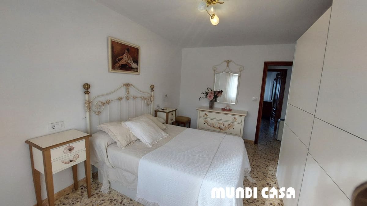4 bedroom Flat for sale in Rianxo - € 120,000 (Ref: 10020300)